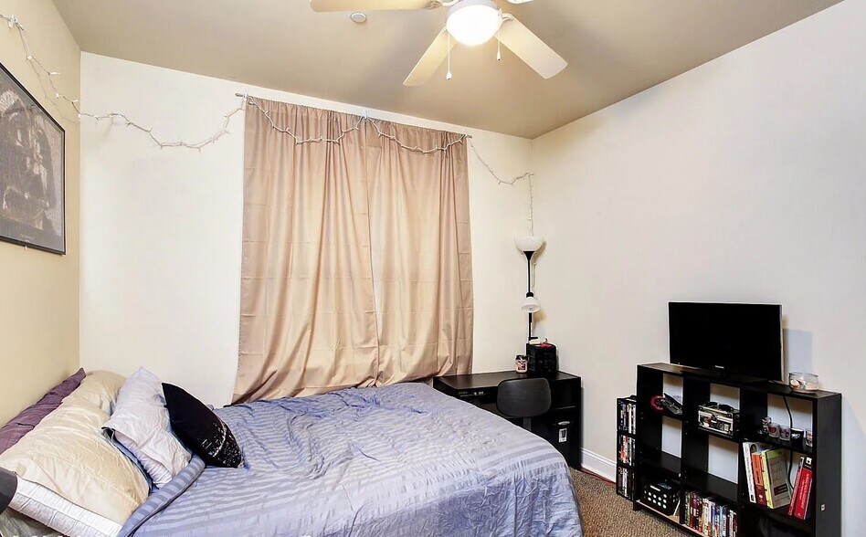 Room_2 - 1708 Fontain St