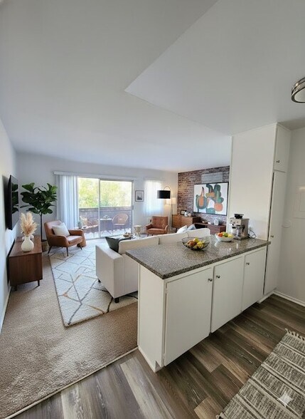 Building Photo - 8726 Independence Ave