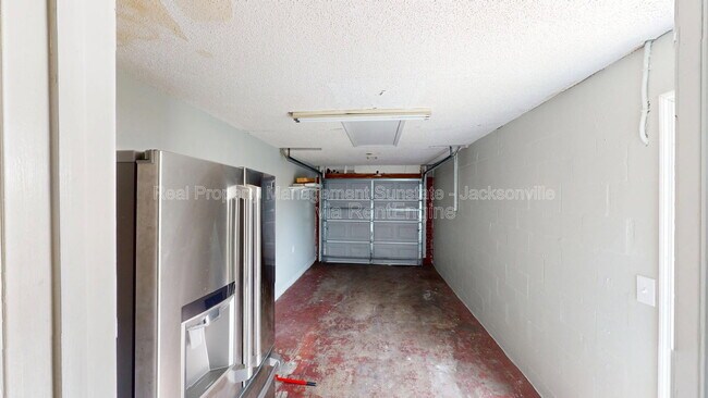 Building Photo - 2584 Spring Lake Rd