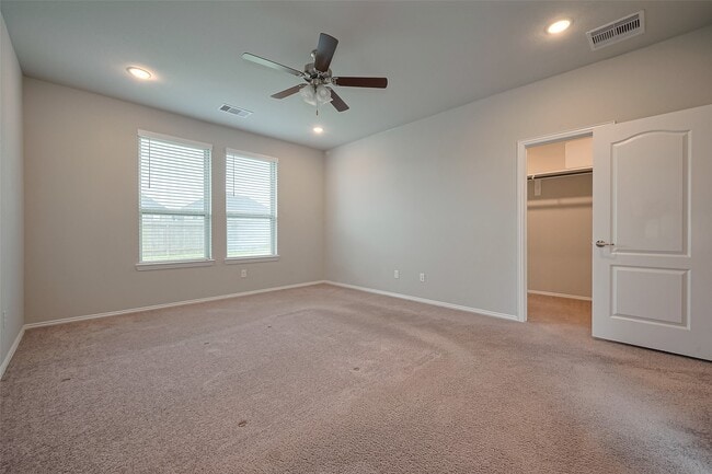 Building Photo - 31415 Conover Dr