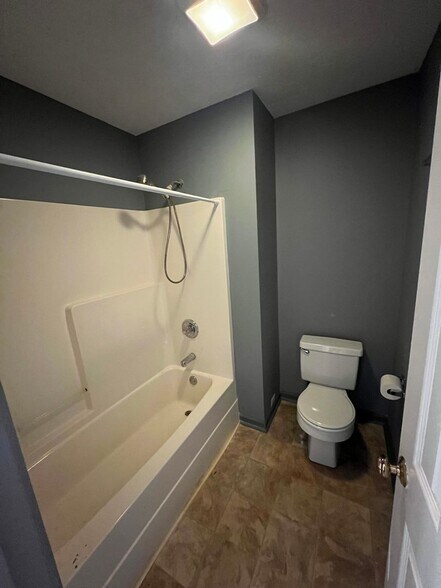 Building Photo - Single Family Home North Dean Area