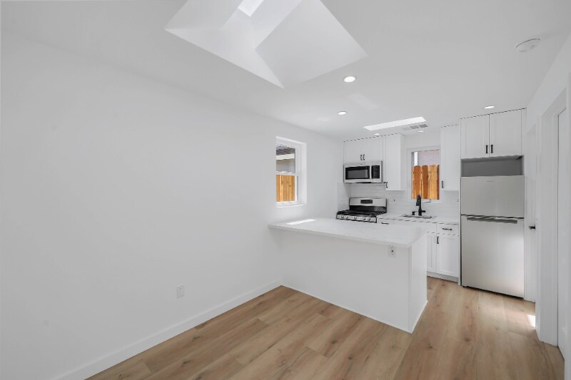 Building Photo - 508 E Palmer Ave