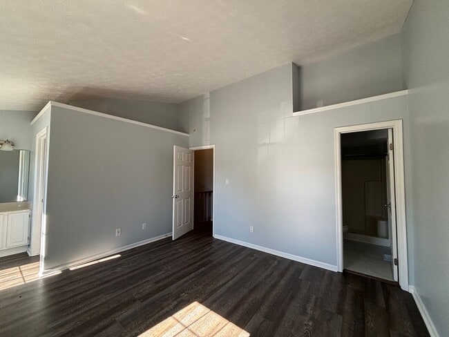 Building Photo - 119 Sterling Ct