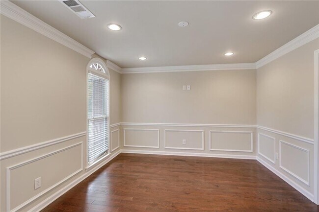 Building Photo - 3520 Billingsley Dr