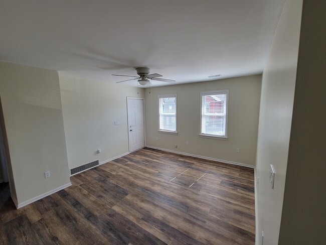 Building Photo - 3416 Hancock Ave