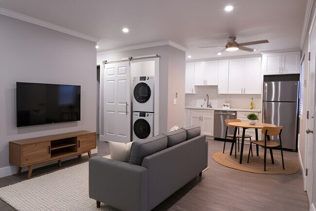 Interior Photo - Hampshire