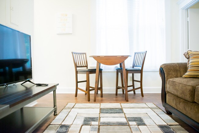 Building Photo - The Rathbone Apartments