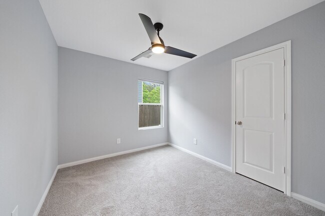 Building Photo - 17038 Marie Vlg Dr