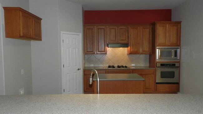 Building Photo - 613 Hickory Run Dr
