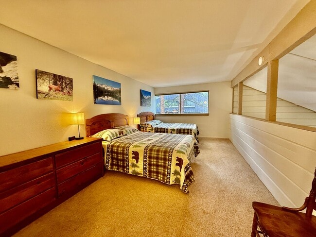 Building Photo - Winter Rental – Mountain Shadows, Center o...