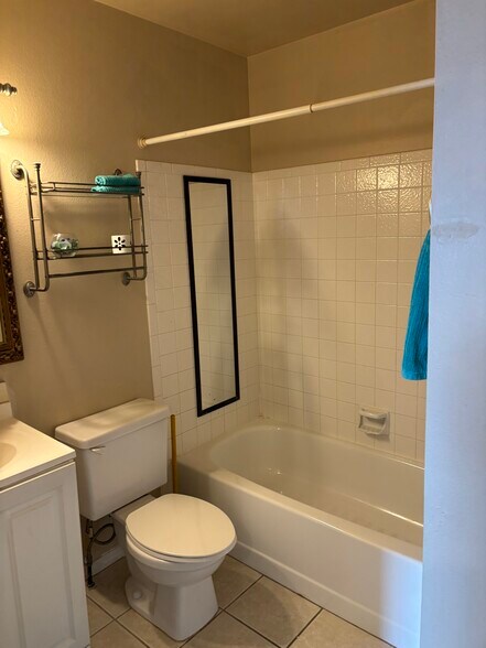 Building Photo - 4128 Baytown Dr