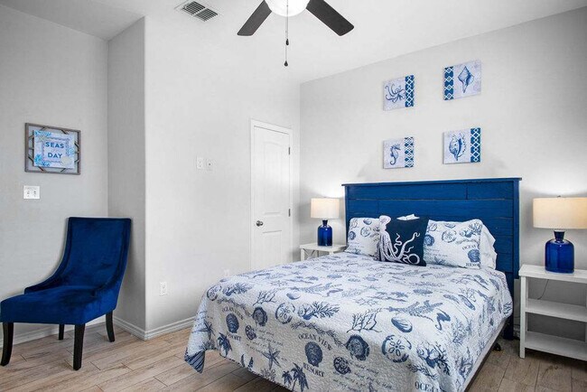 Building Photo - 156 Royal Sands Blvd