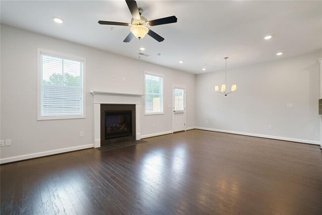 Building Photo - 313 Niles Ct