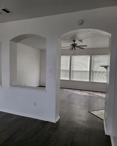 Building Photo - 513 Pineview Ln