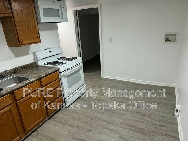 Building Photo - 9419 East 14th St S