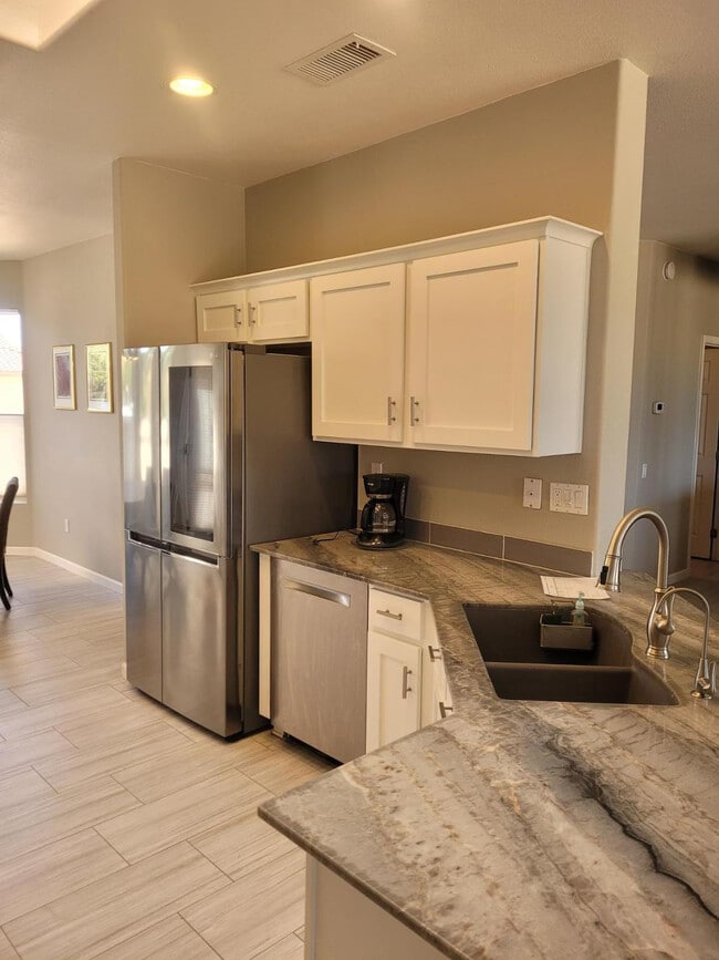 Building Photo - 16248 W Tuscany Way