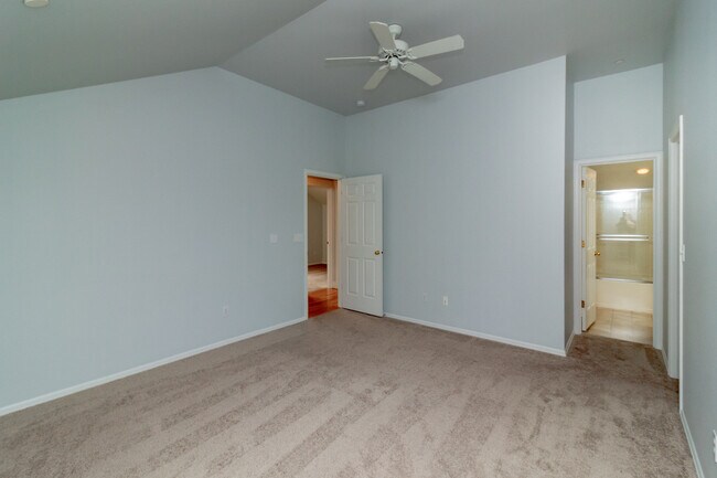 Building Photo - 2073 Palisade Blvd