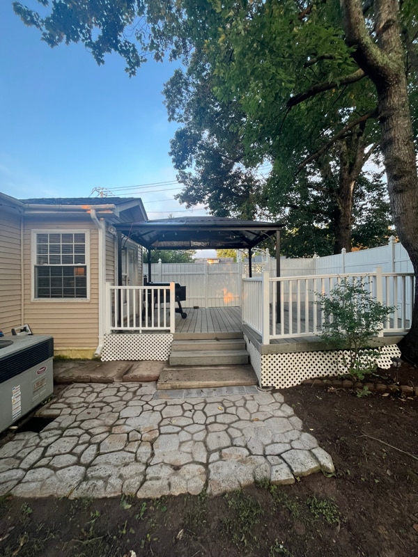 Building Photo - 1732 Woodpointe Dr