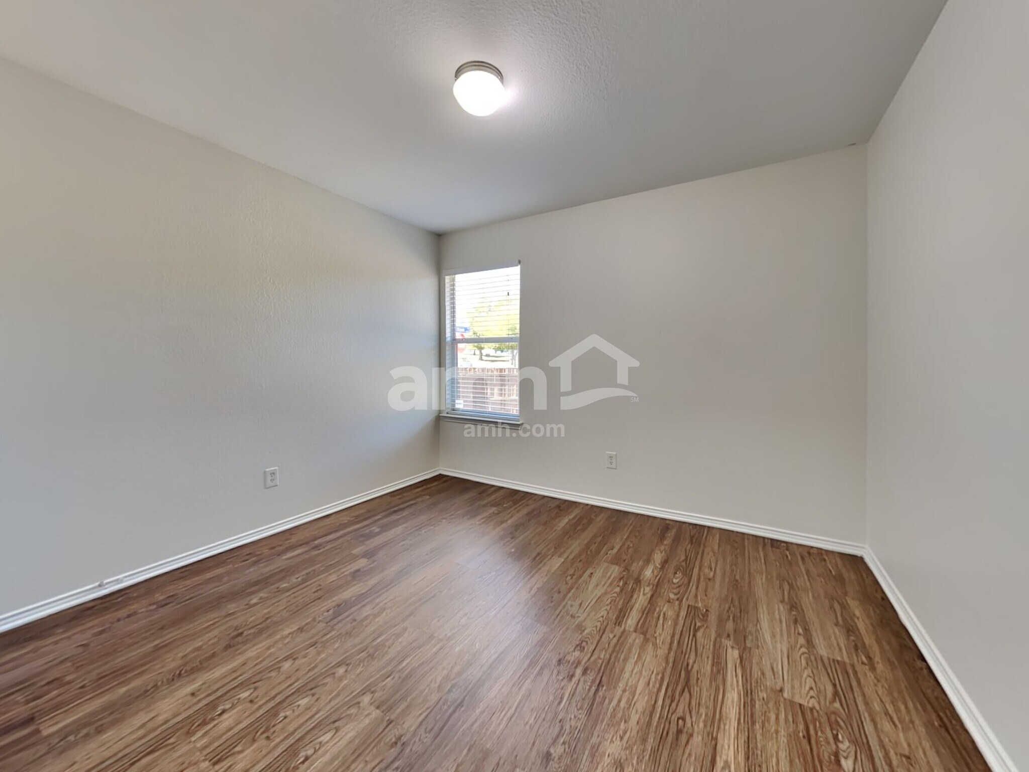 Building Photo - 1218 Taluca St