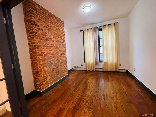 Building Photo - 383 Essex St