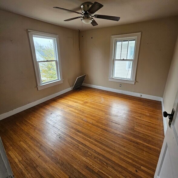 Building Photo - 237 Wood St