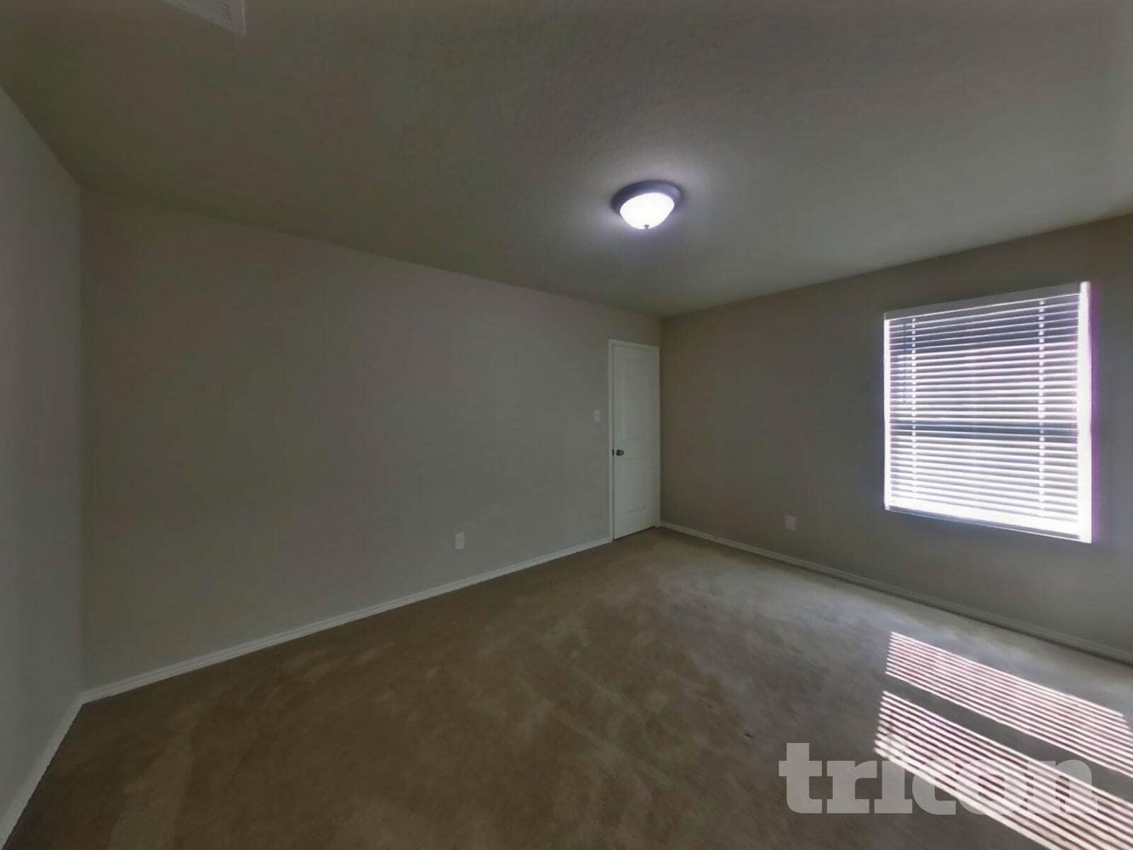 Building Photo - 102 Elizondo Way