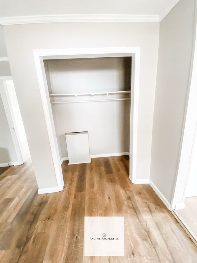 Building Photo - Newly Renovated Home in Laurens, SC