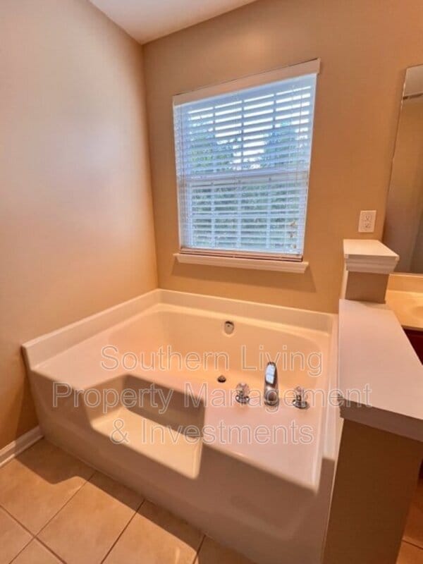 Building Photo - 11840 Royal Castle Ct