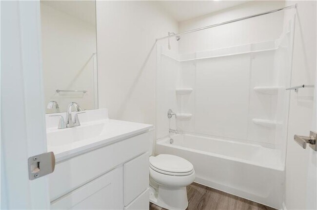 Building Photo - 159 White Oak Dr