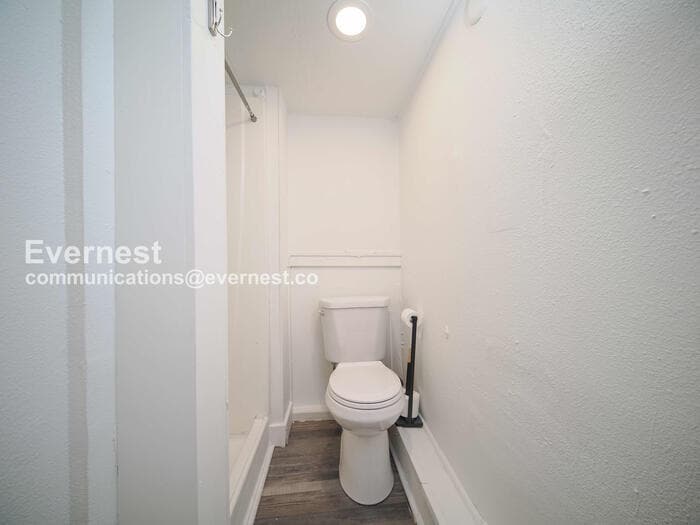 Building Photo - 43414 SE N Bend Way