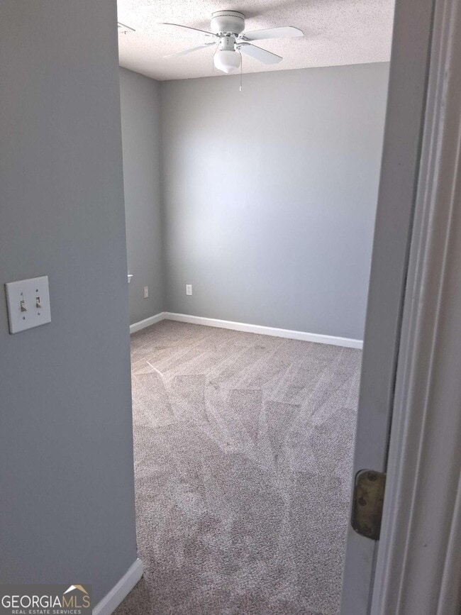 Building Photo - 132 Hawkeye Ln NW