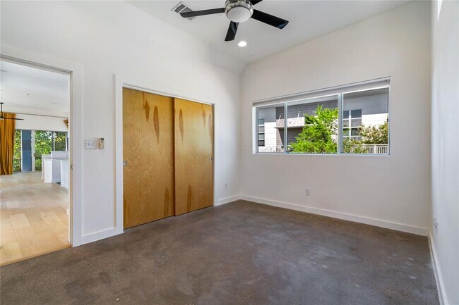 Building Photo - 5334 Sendero Hills Pkwy