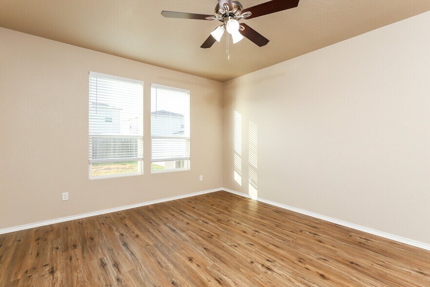 Building Photo - 165 Texas Thistle