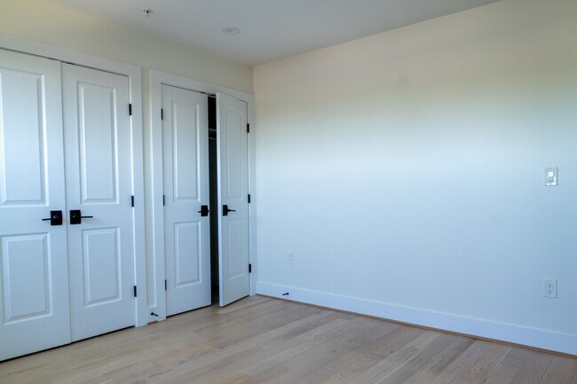 Building Photo - 1631 Montello Ave NE