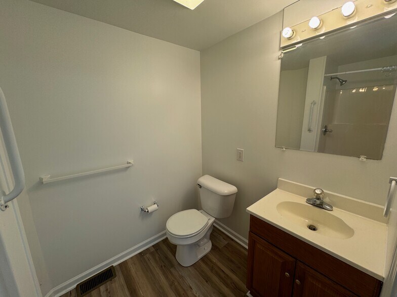 Building Photo - 74 Deaver St