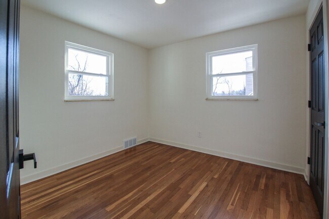 Building Photo - AVAILABLE APRIL 1ST! Do not miss this STUNNING 3-bedroom in Penn Hills!