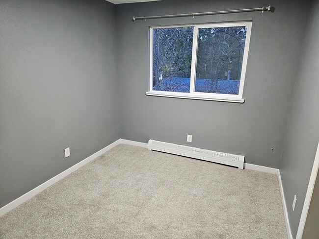 Building Photo - 534 N Bliss St
