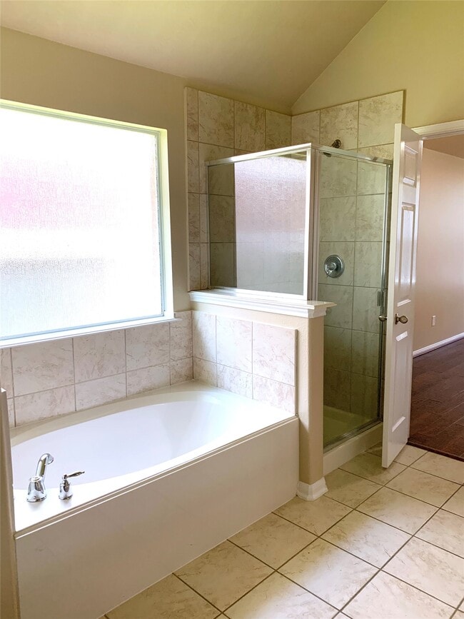 Building Photo - 2822 Chalet Knolls Ln