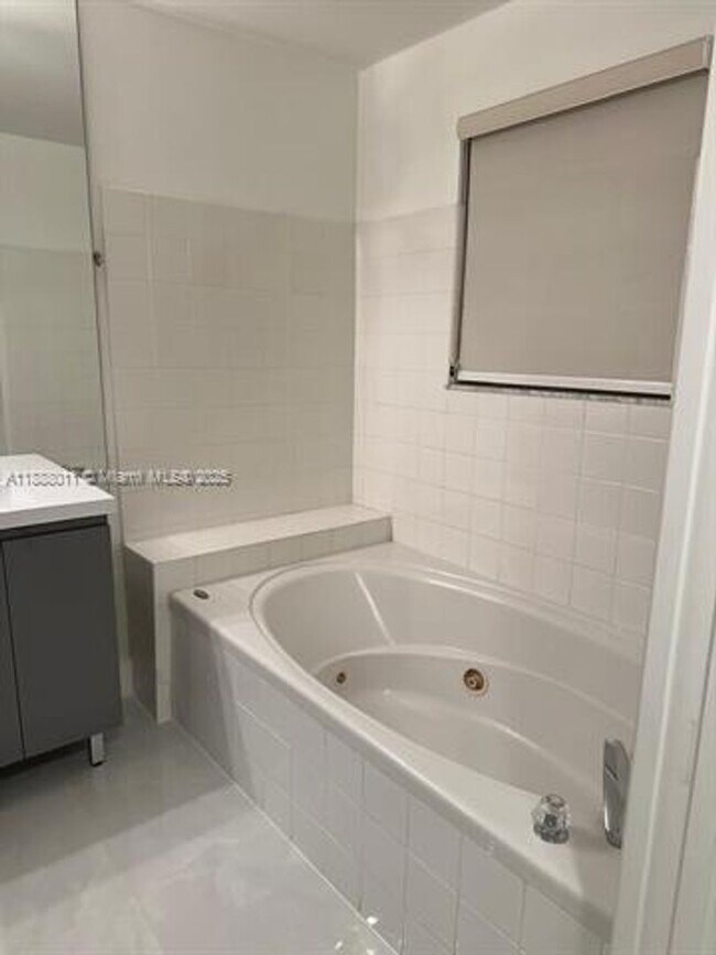 Building Photo - 6444 NW 109th Ave