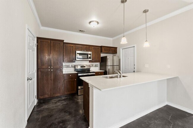 Building Photo - 917 Ramblewood St