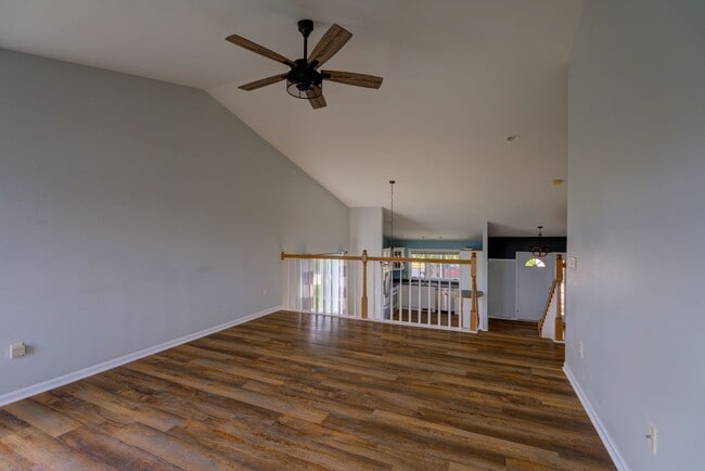 Building Photo - 2770 Sunflower Dr