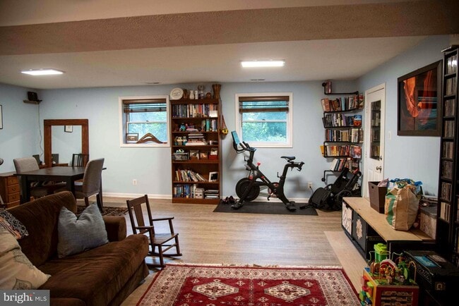 Building Photo - 43017 Fairgrounds Rd