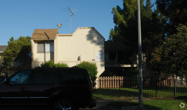 Building Photo - 1407 Tami Lee Dr