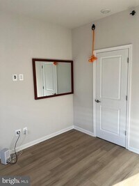 Building Photo - 6063 Soho Wy