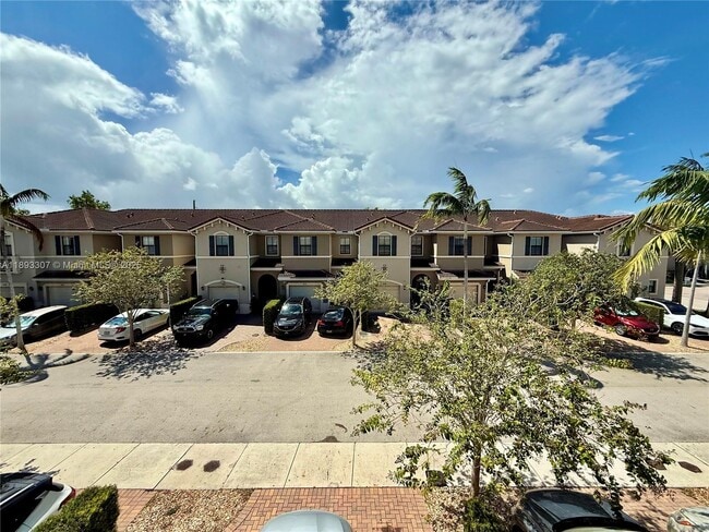 Building Photo - 1075 NW 33rd Manor
