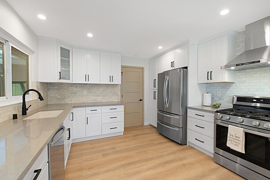 Kitchen - 4021 Via Manzana