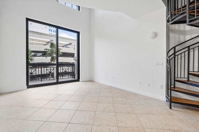 Building Photo - 801 S Olive Ave