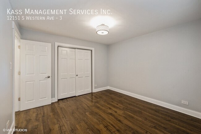 Building Photo - 12151 S Western Ave