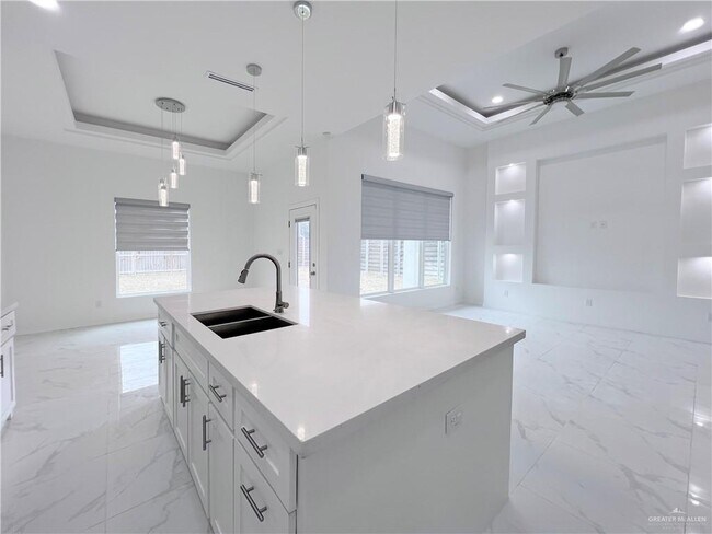 Building Photo - 31 E Kennedy Ave