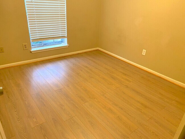 Building Photo - Katy Jewel